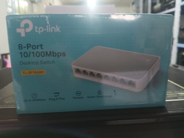 WhatsApp Image 2025-10-26 at 8.42.42 PM (1) Conmutador concentrador TP-Link TL-SF1008d de 8 puertos